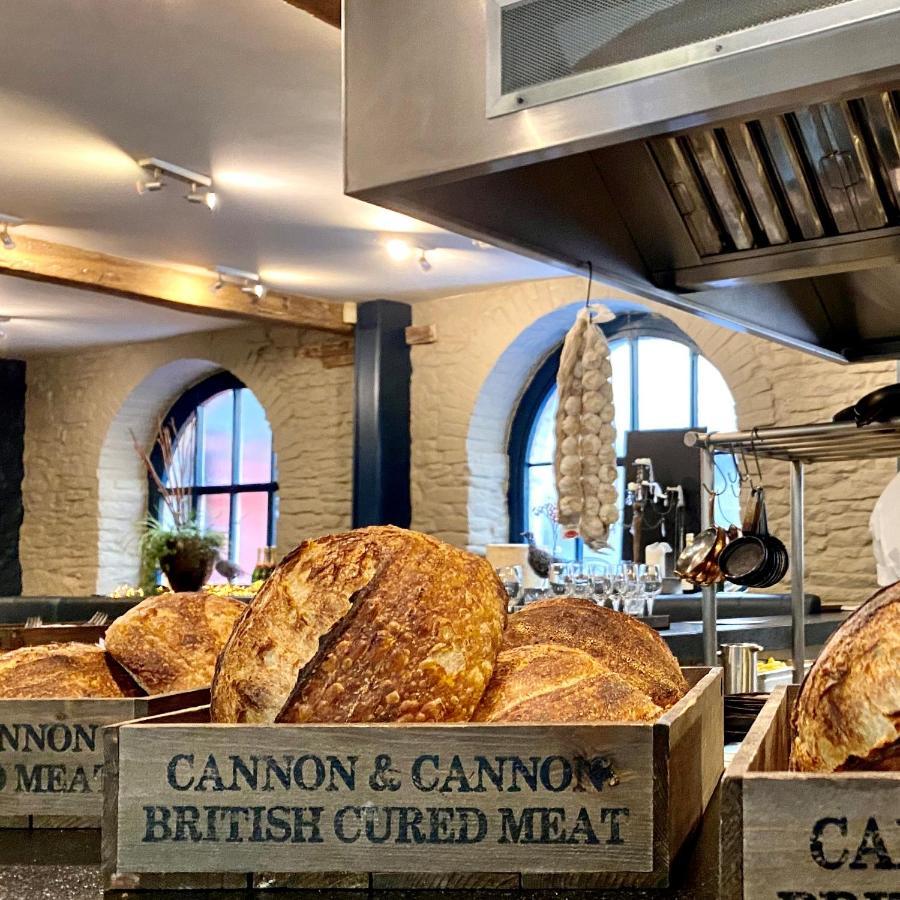 Kings Head Hotel Cirencester Zewnętrze zdjęcie